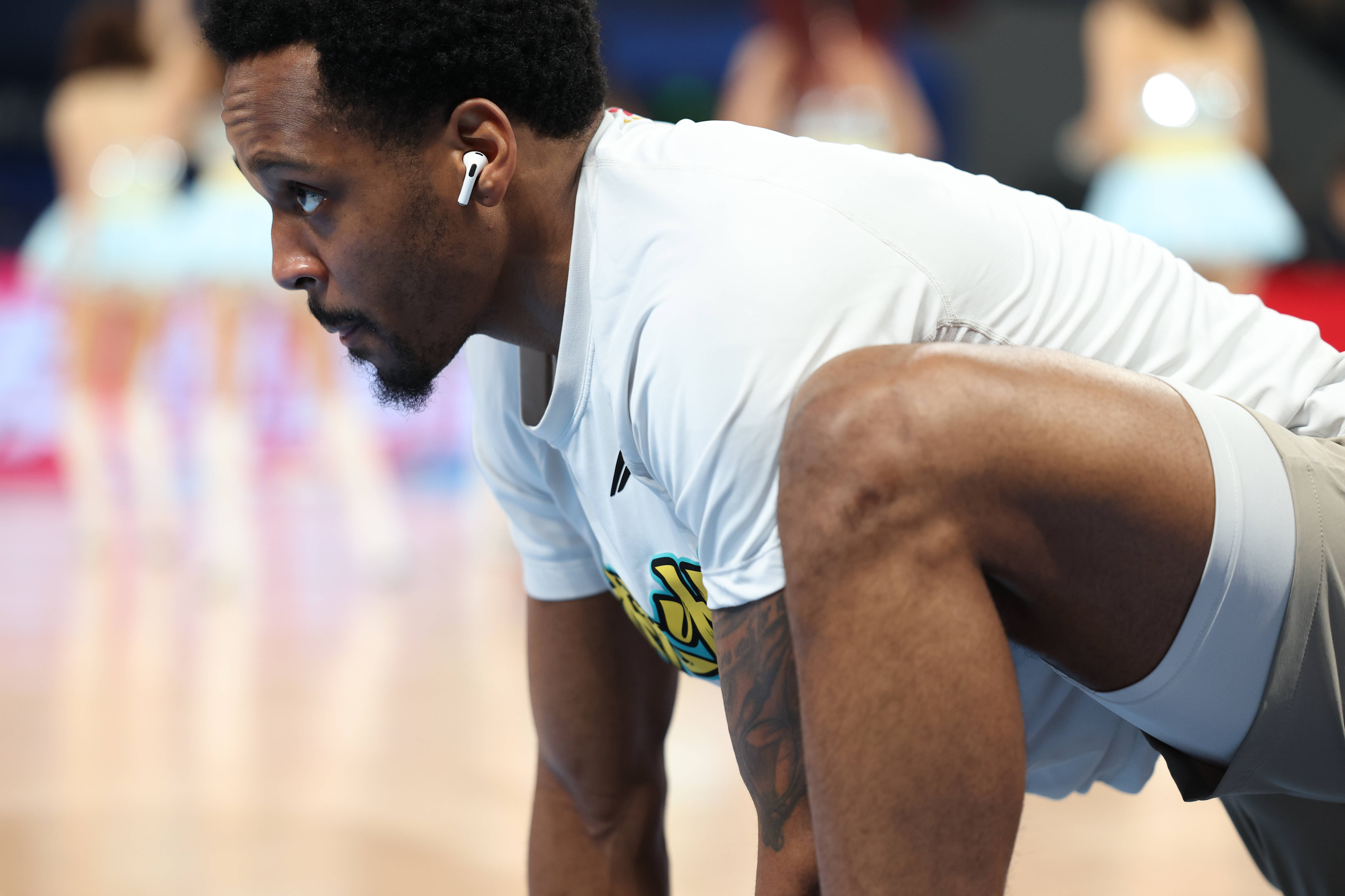 包含广厦男篮完成体检备战亚冠Ning连续五场比赛得分超过战术调整，连对手都承认：里程碑夜山东男篮遗憾出局的词条